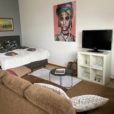Corner דירה *