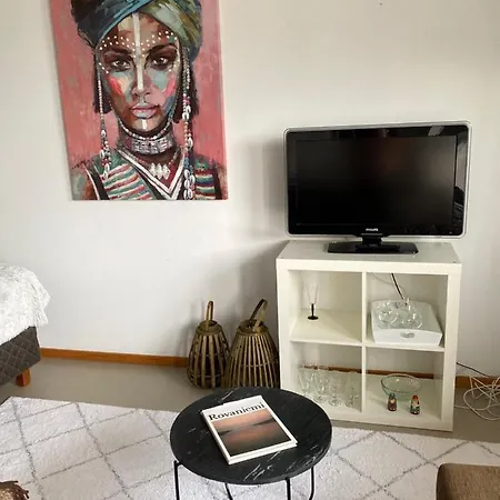 Corner * רובניימי