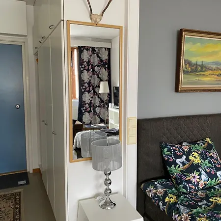 Corner רובניימי